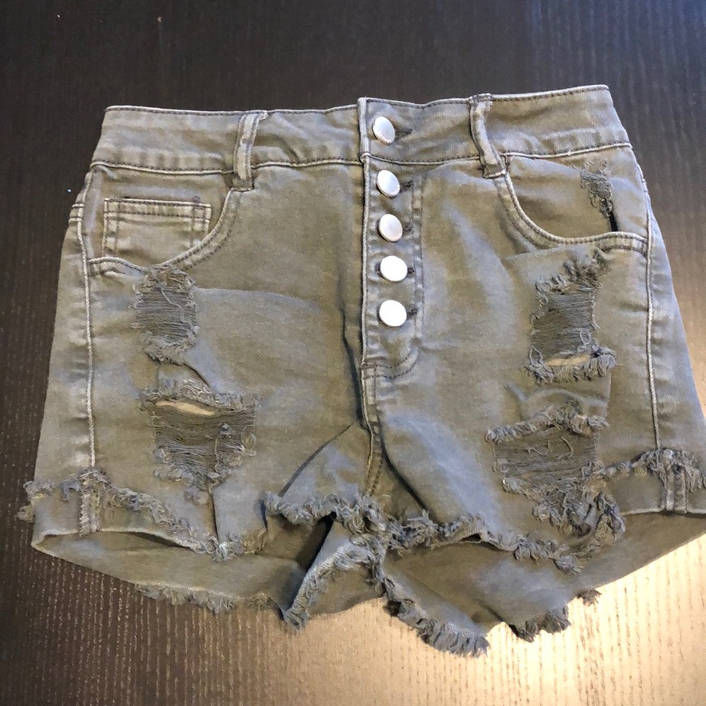 Refugee High Waisted shorts